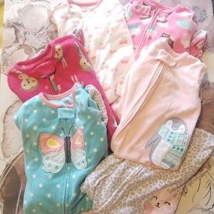 6 Carter's One piece pijamas